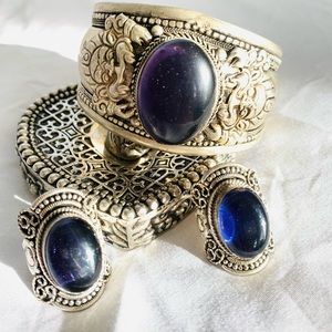 Adjustable cuff bracelet with 2 ring sets